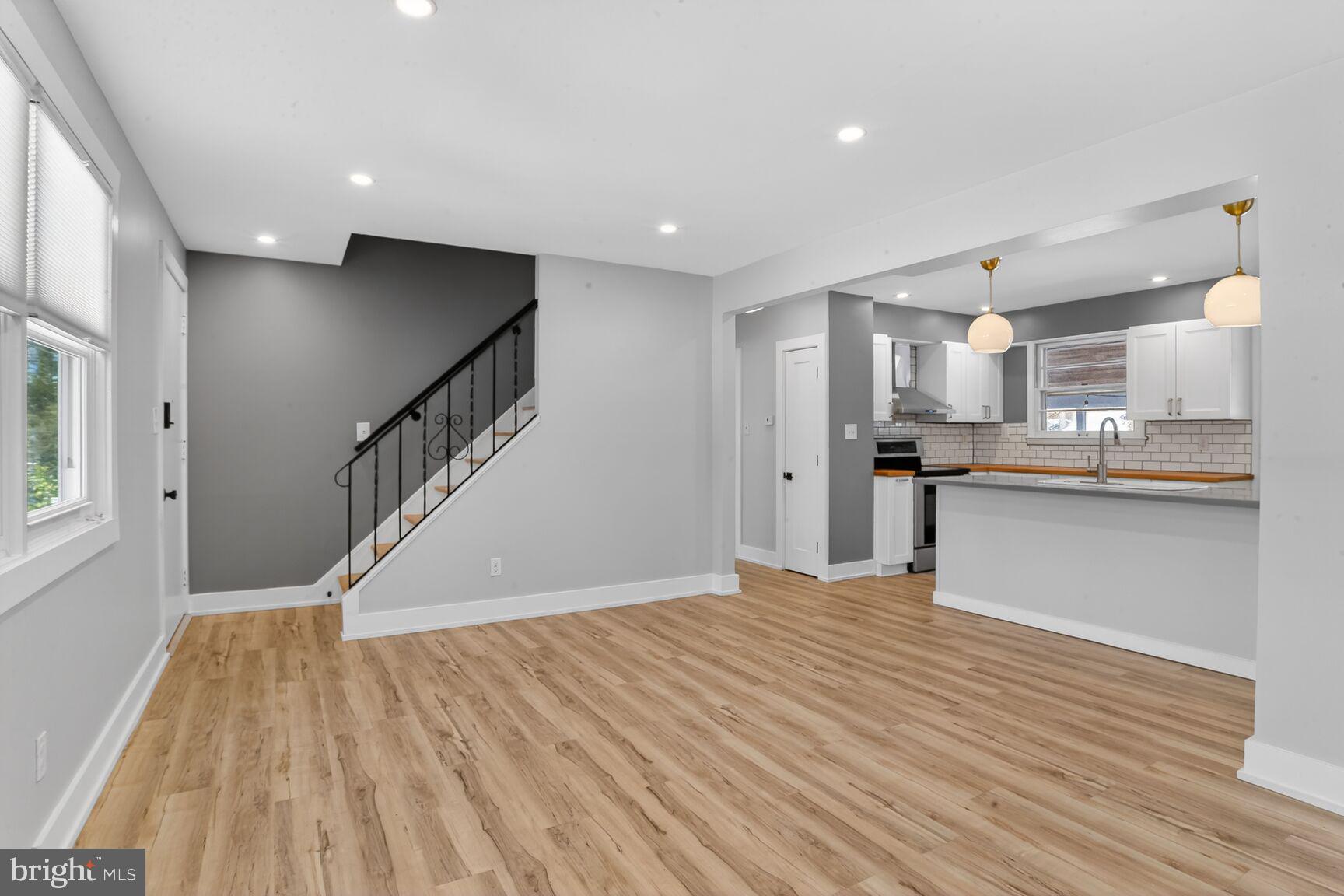 HOLLYWOOD ON SEVERN - Residential