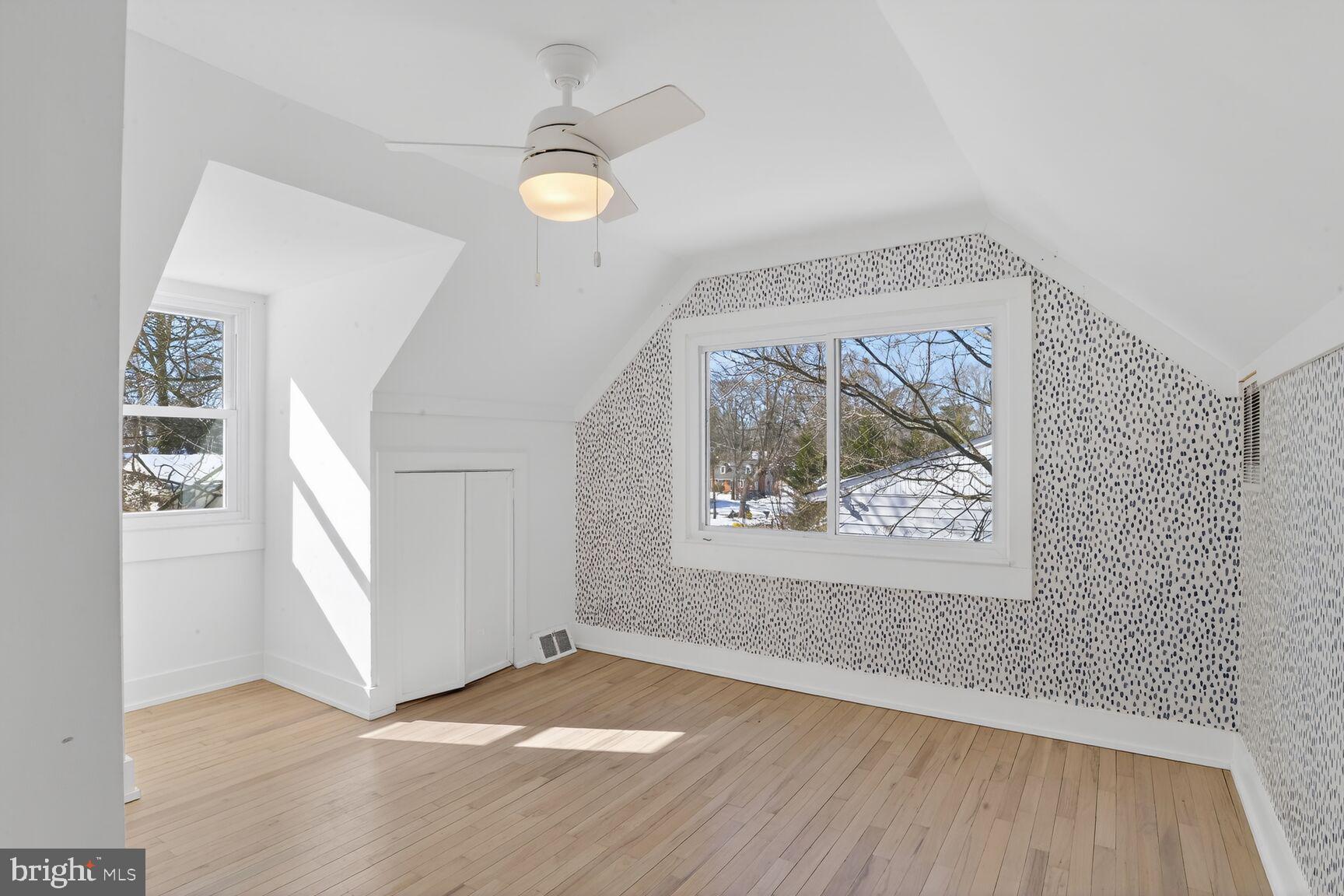 HOLLYWOOD ON SEVERN - Residential