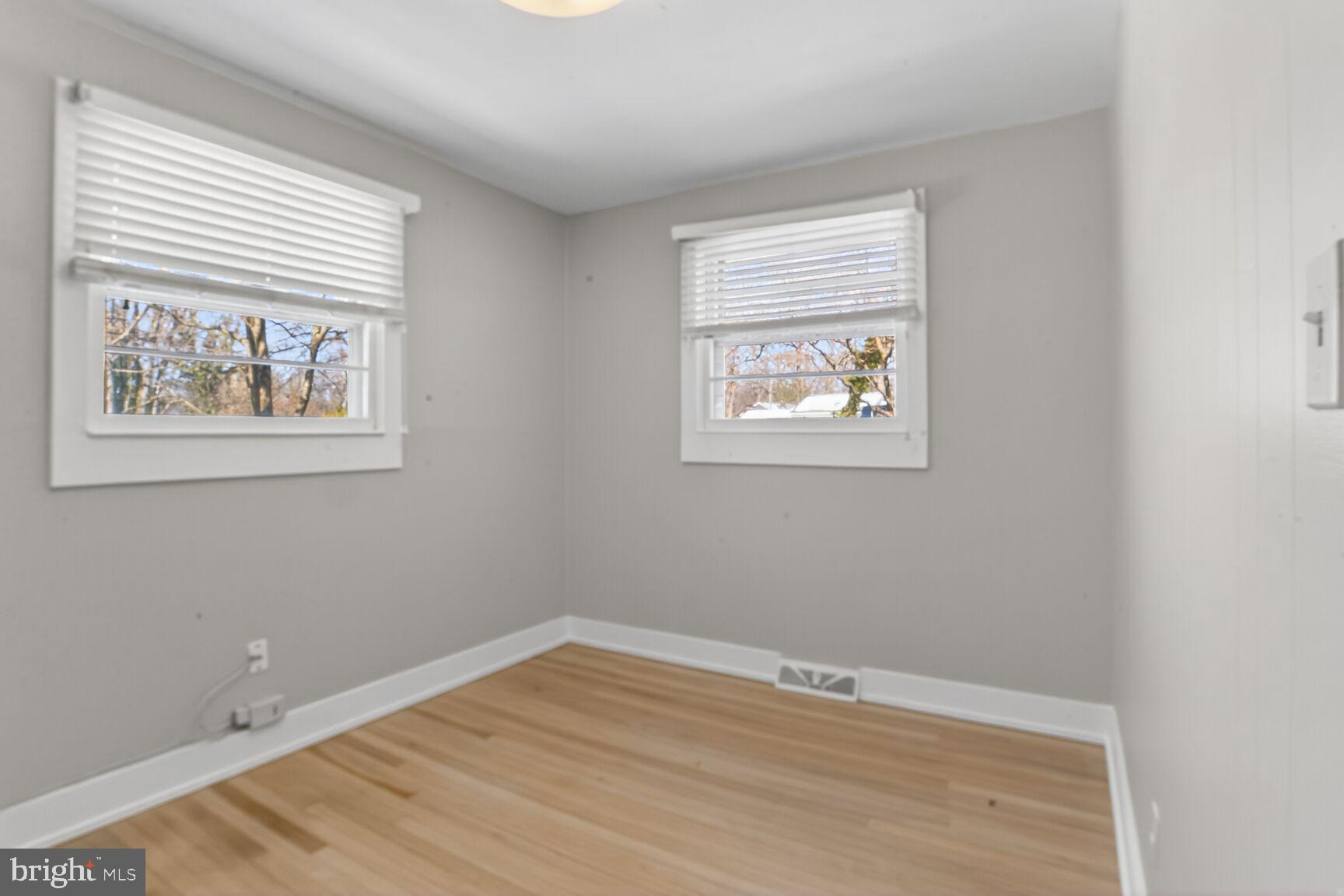 HOLLYWOOD ON SEVERN - Residential