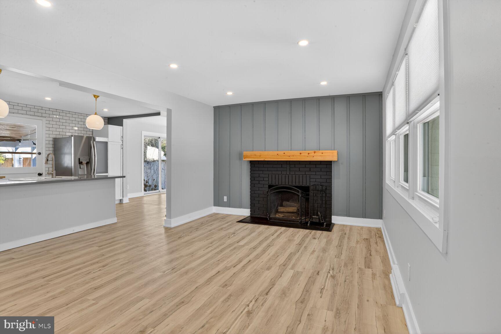 HOLLYWOOD ON SEVERN - Residential