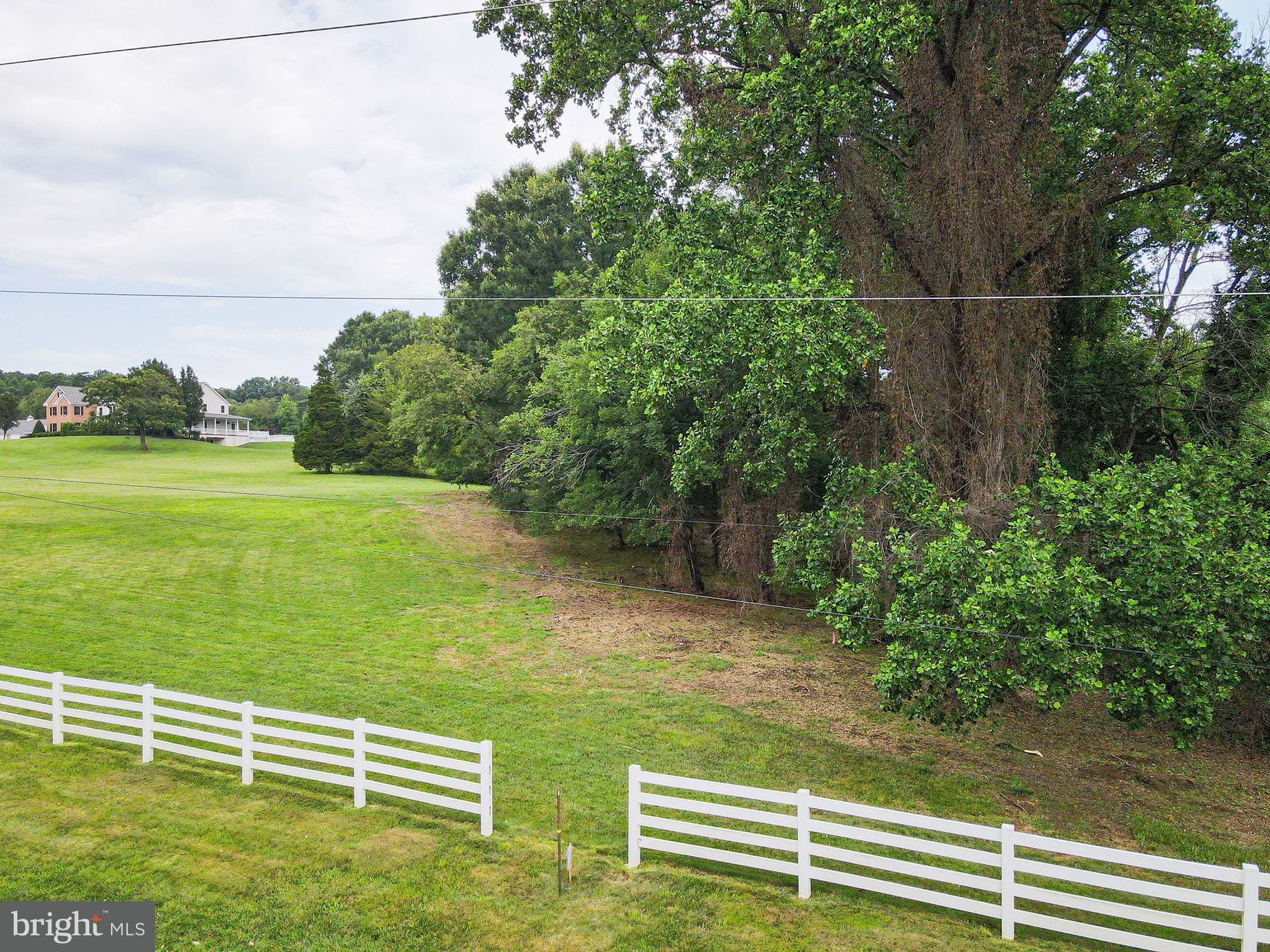 ESTATES AT AUTUMN WOODS - Land