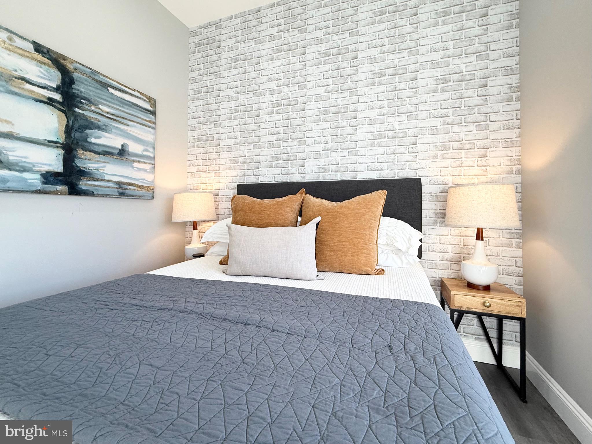 OVERBROOK - Residential