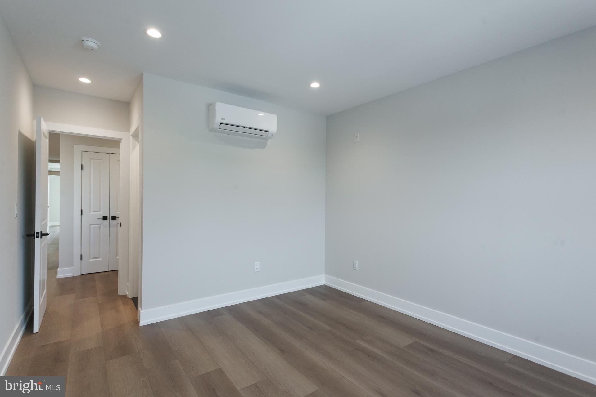 MANTUA - Residential Lease