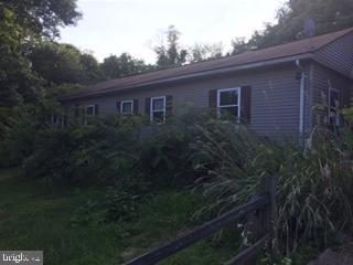 GRUBB LAKE - Residential