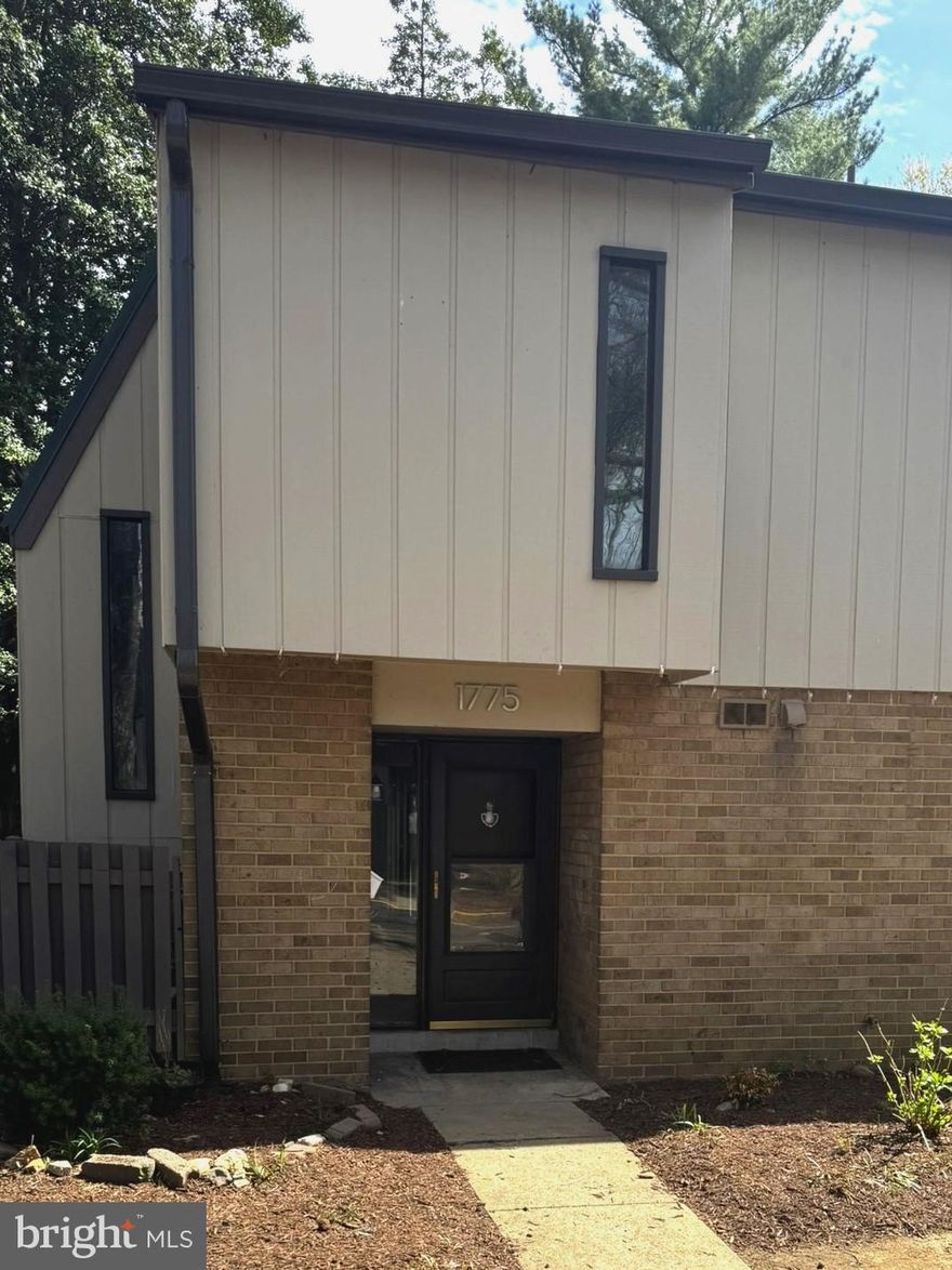 End-Unit TH Condo | 2 Levels | 4 Bedrooms | Private fenced backyard | Freshly painted | New kitchen countertops | LVT flooring on the main level | Refinished parquet floors on the upper level | Access to Reston's many amenities: Pools, Tennis Courts, Nature Paths and Lakes |  Walk to RTC | Short distance to Reston Metro and Dulles Toll Road | Rent includes gas (heat), water and trash