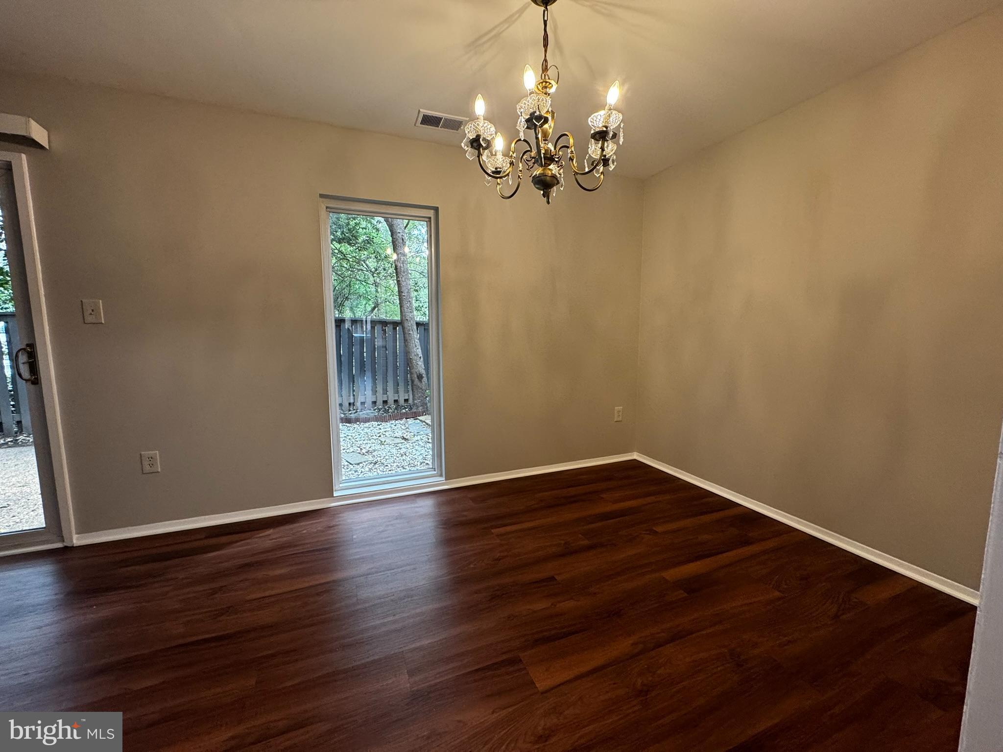 IVY OAK - Residential Lease