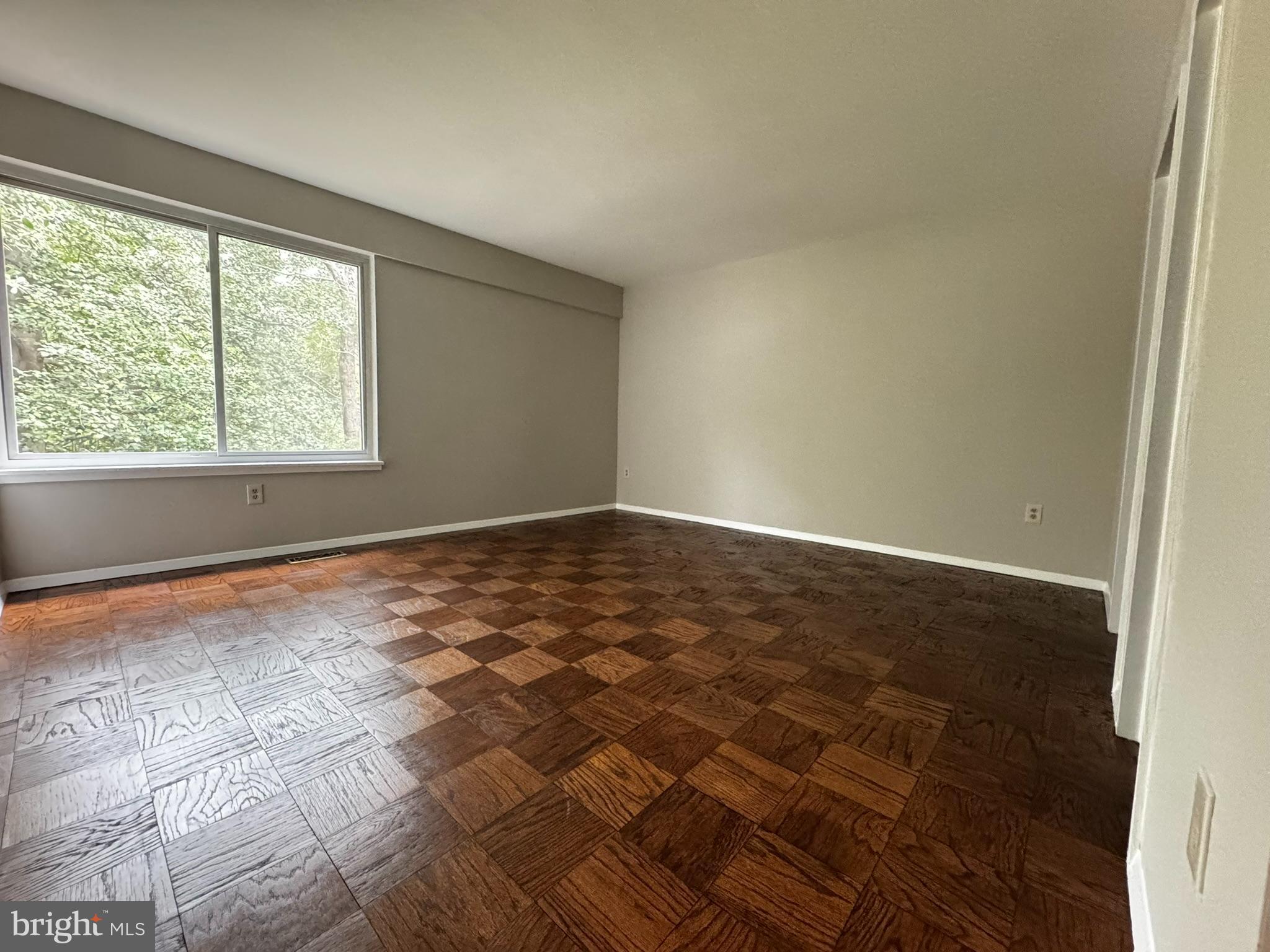 IVY OAK - Residential Lease