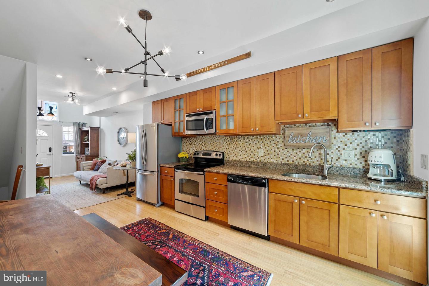 PASSYUNK SQUARE - Residential