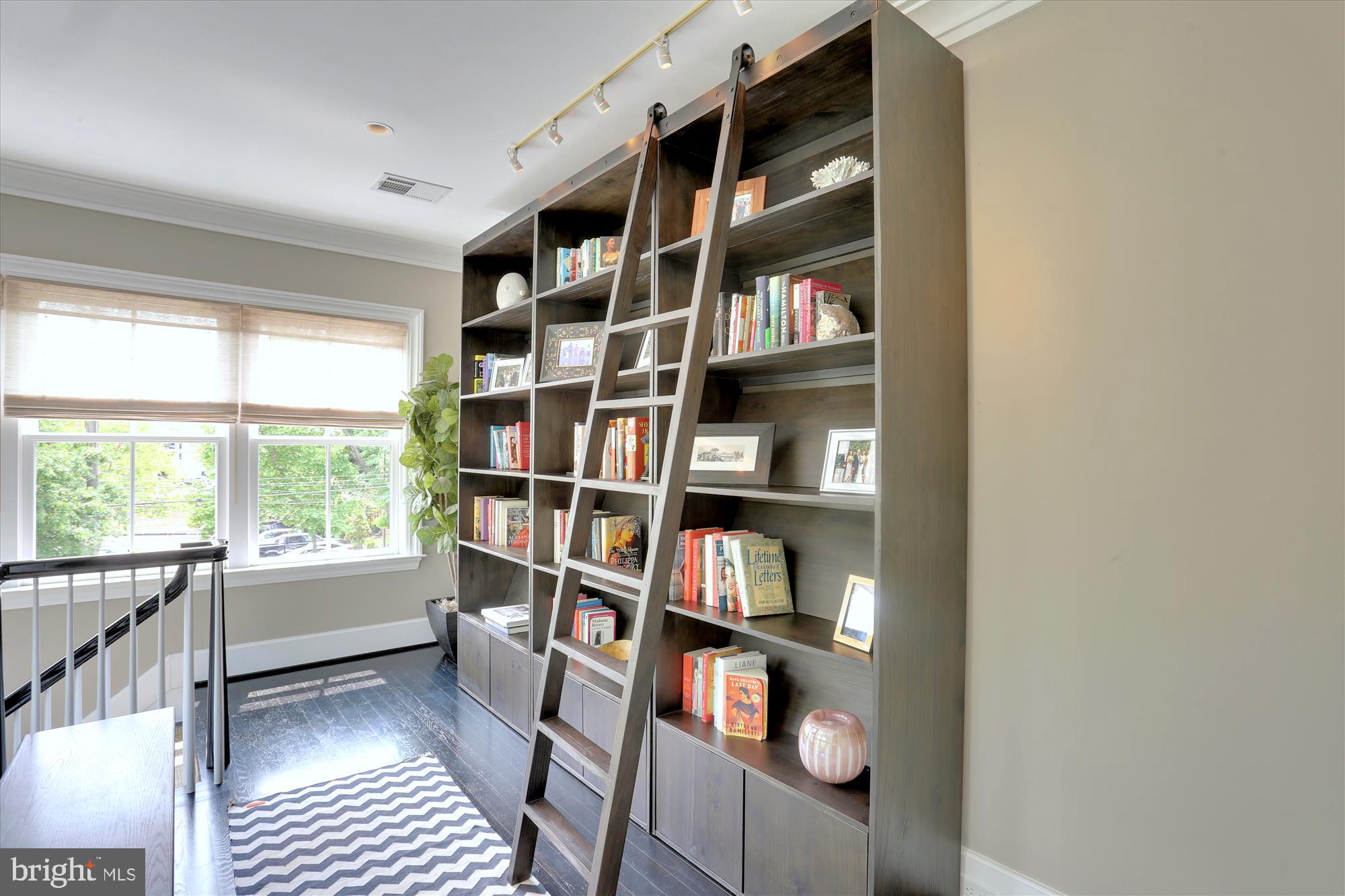 EDGEMOOR - Residential