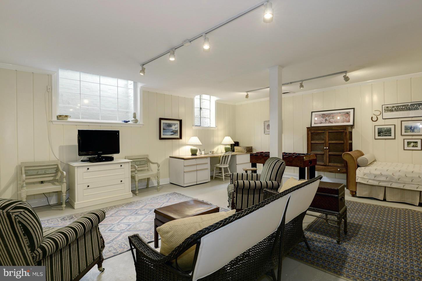 EDGEMOOR - Residential