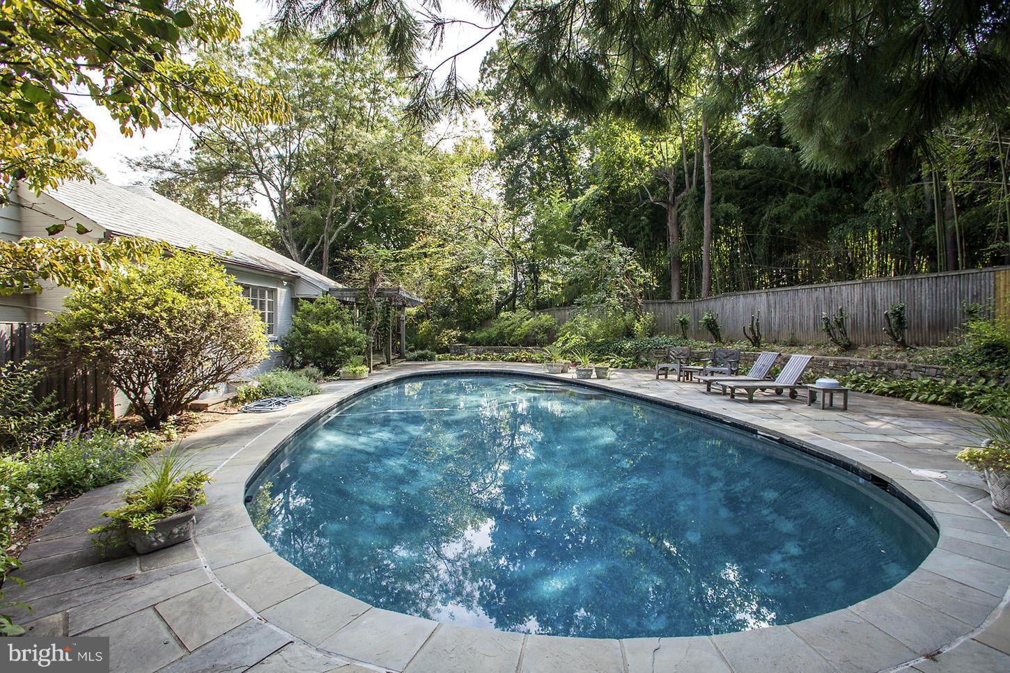 EDGEMOOR - Residential