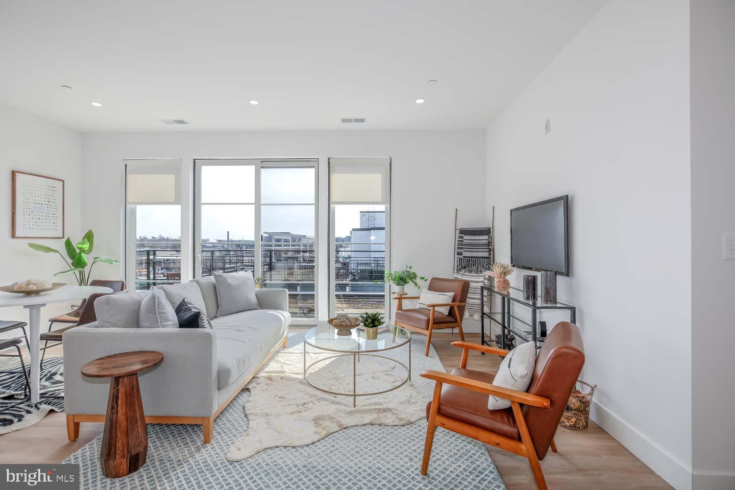 2310 4TH STREET NE P28