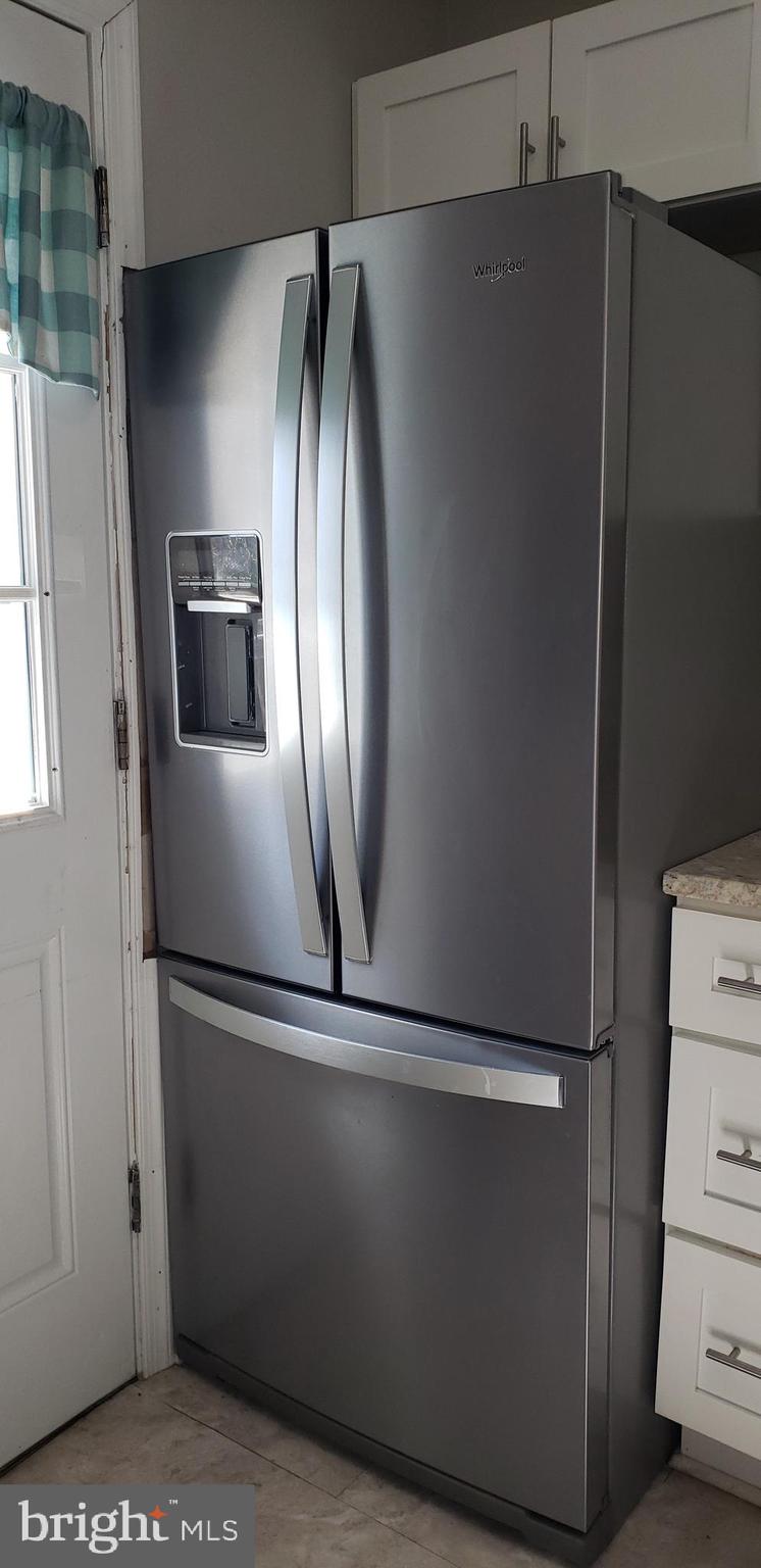 EDGE MEAD - Residential