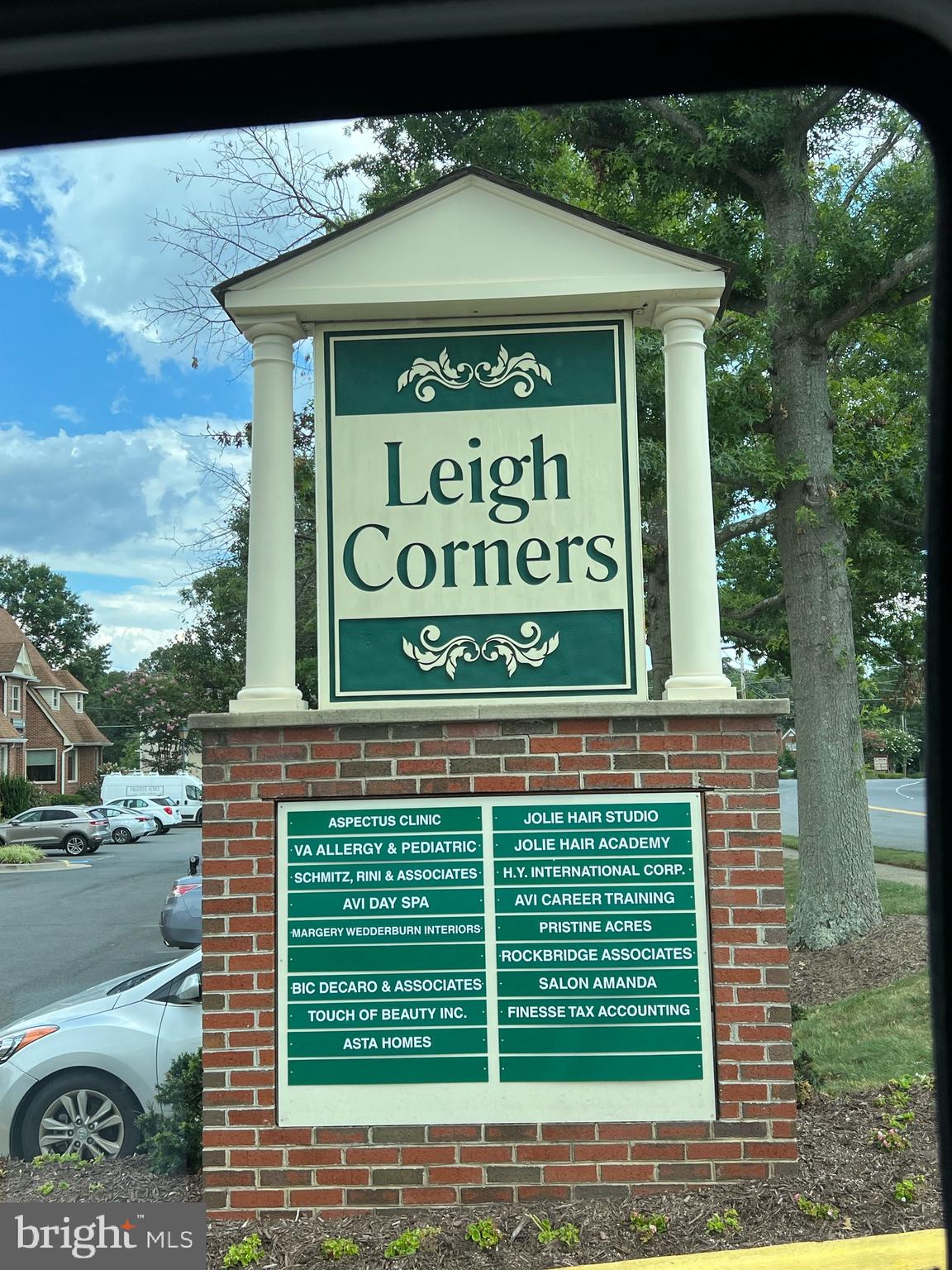 LEIGH CORNERS - Commercial Lease