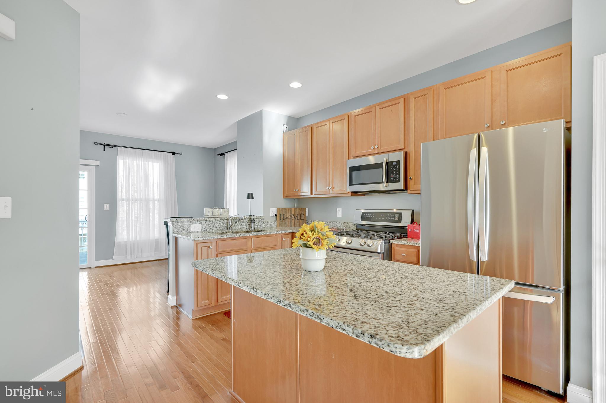 TRIANGLE HIGHLANDS CONDO - Residential