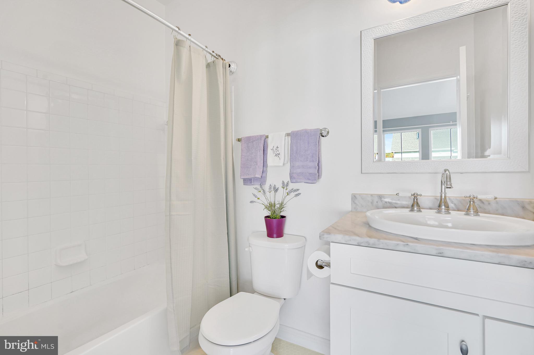 TRIANGLE HIGHLANDS CONDO - Residential