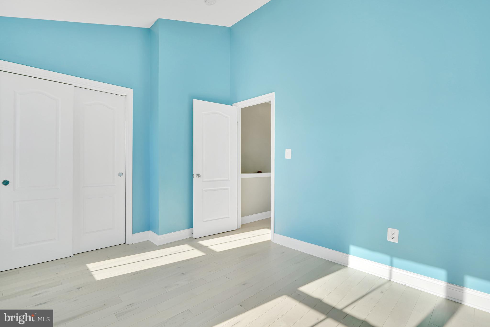 TRIANGLE HIGHLANDS CONDO - Residential