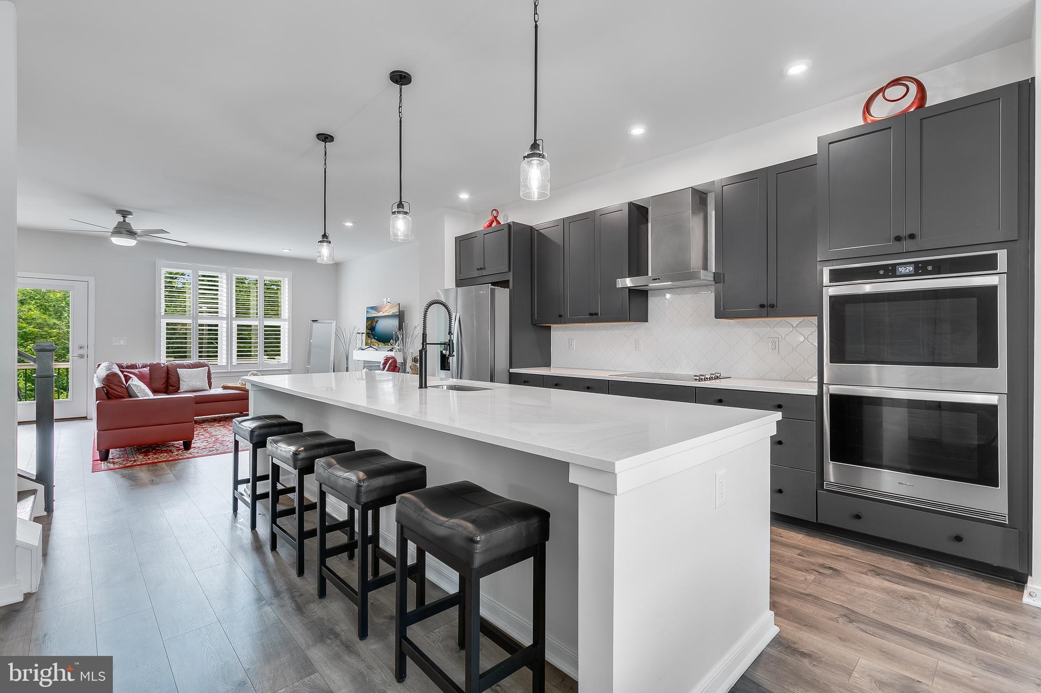 TOWNS AT CARTERS GROVE - Residential