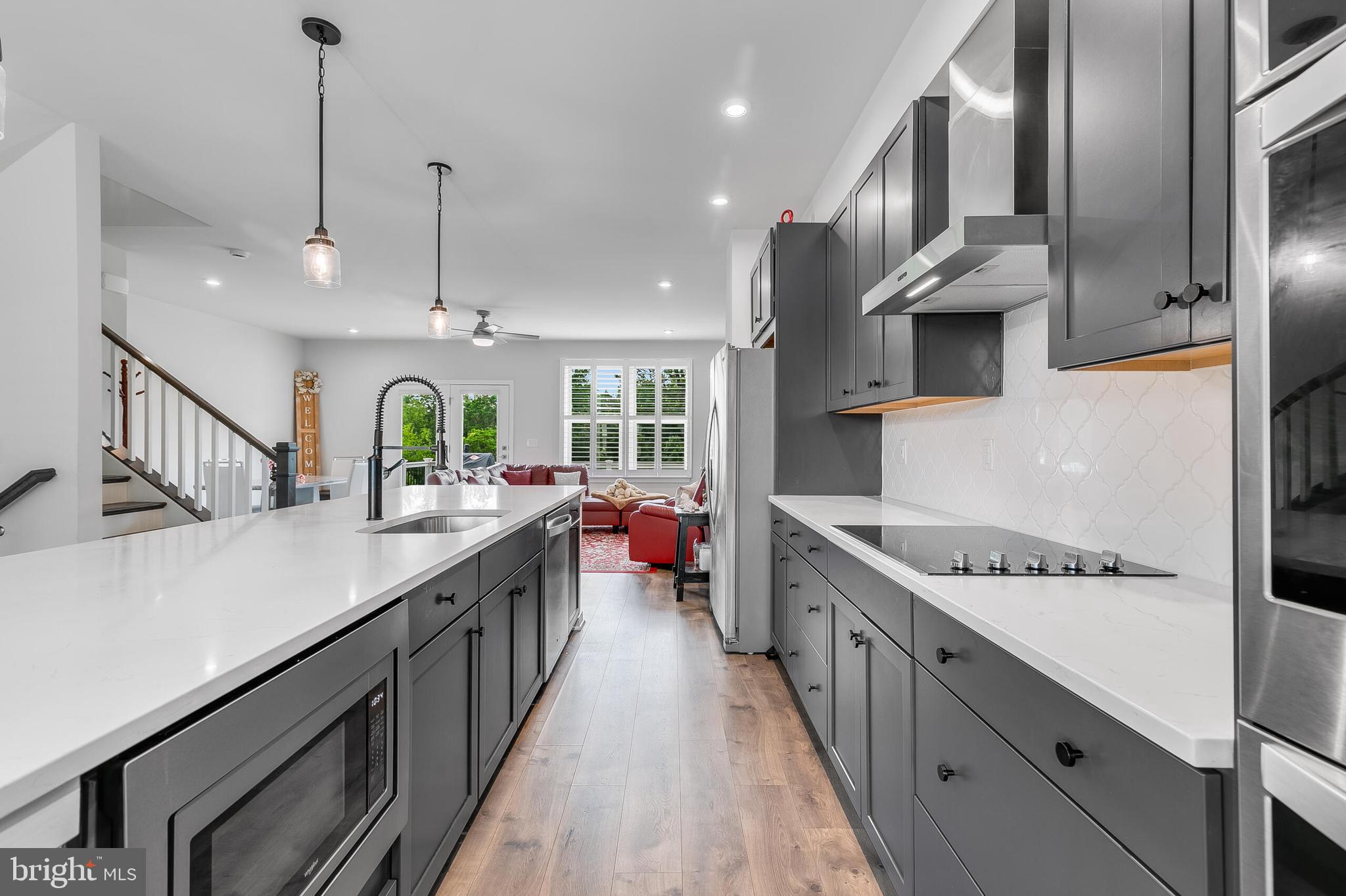 TOWNS AT CARTERS GROVE - Residential