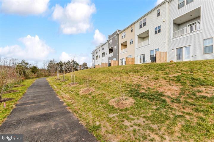 TOWNS AT CARTERS GROVE - Residential