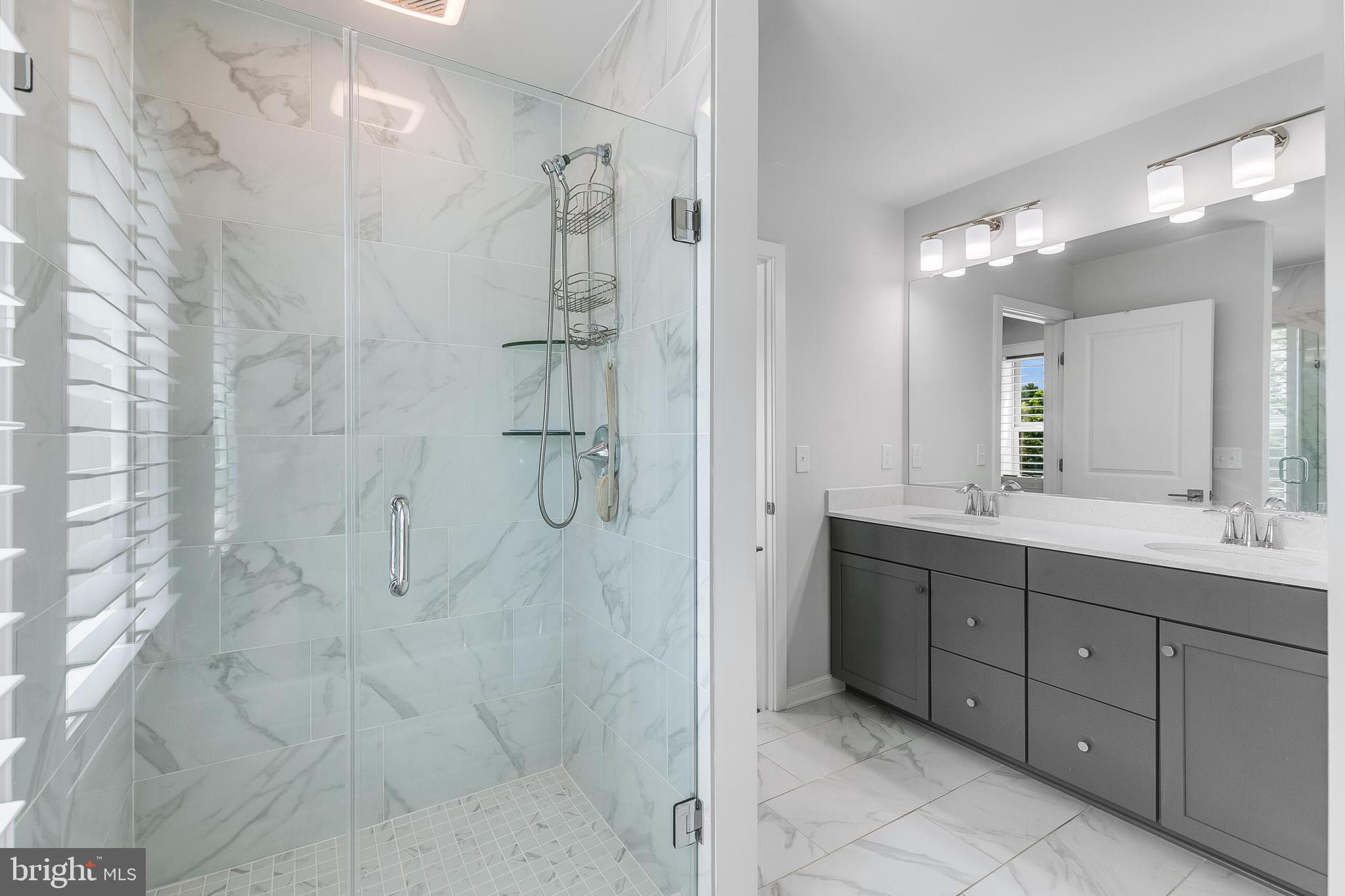 TOWNS AT CARTERS GROVE - Residential