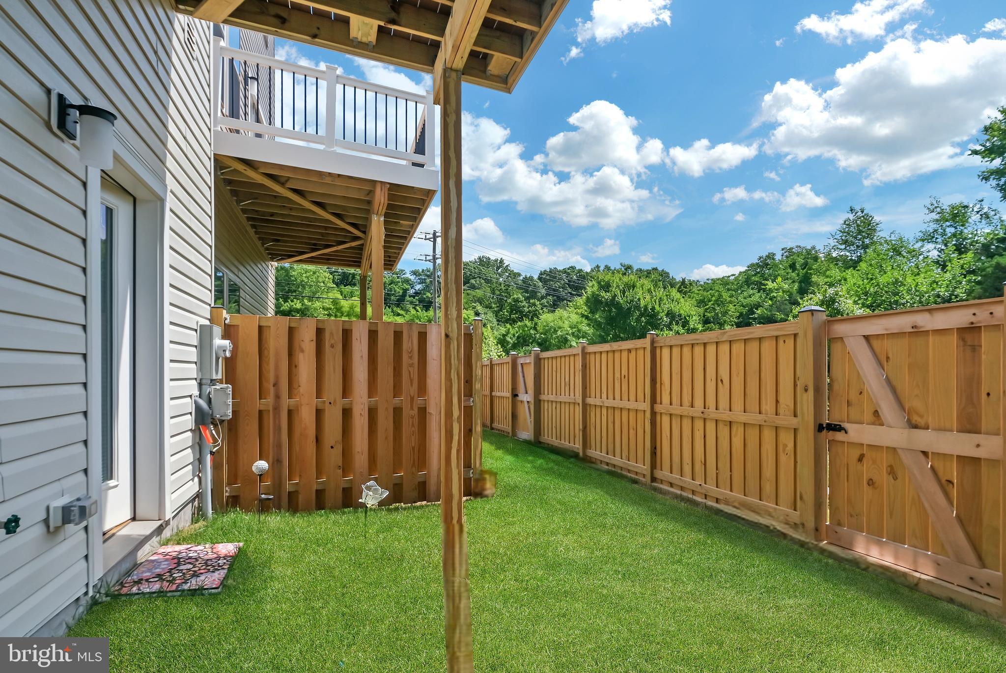 TOWNS AT CARTERS GROVE - Residential