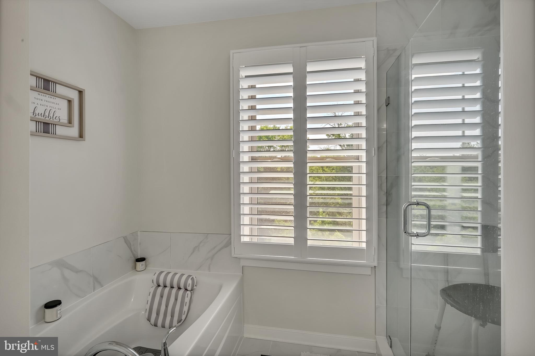 TOWNS AT CARTERS GROVE - Residential