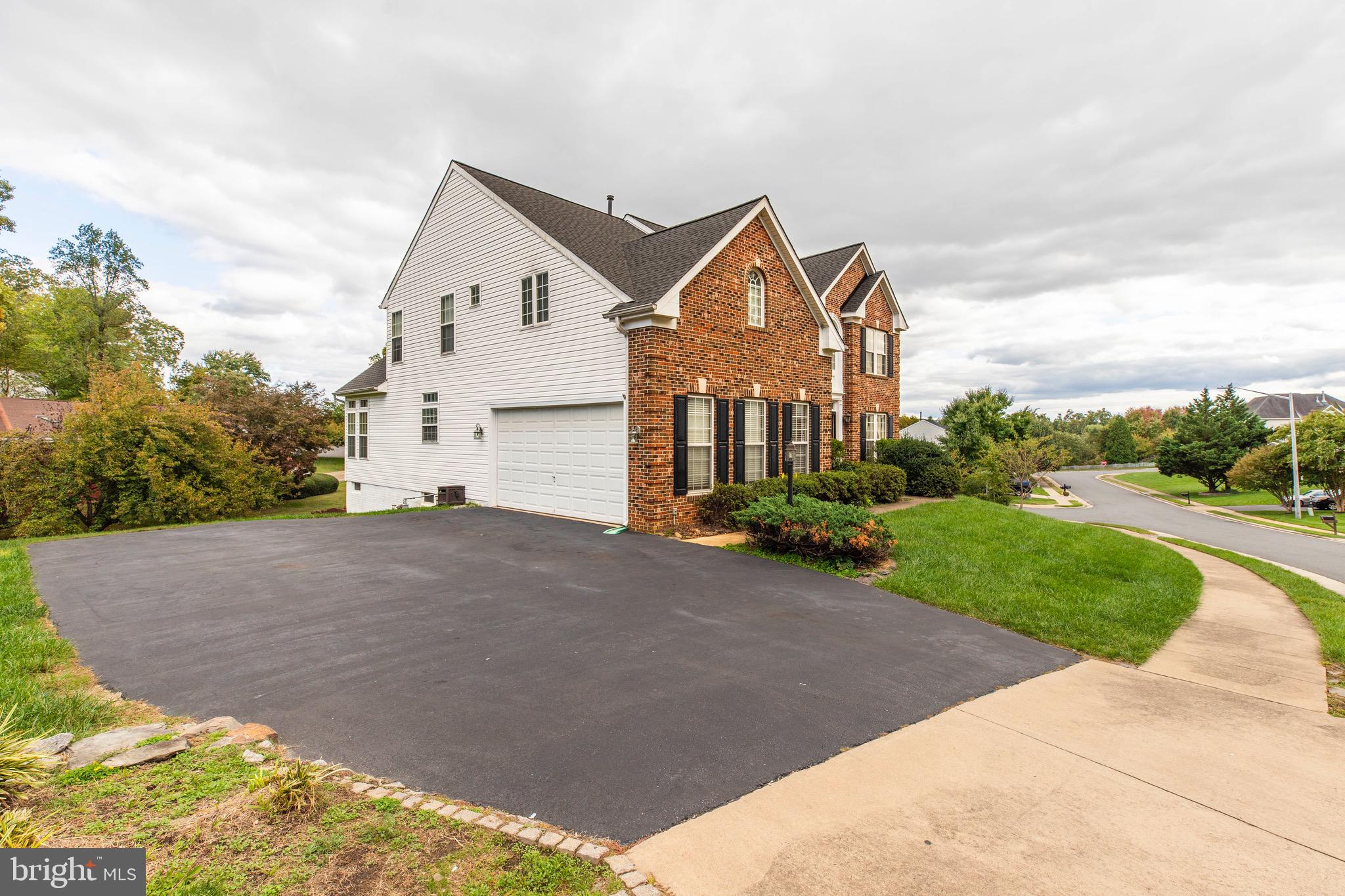 DAWSON LANDING - Residential Lease