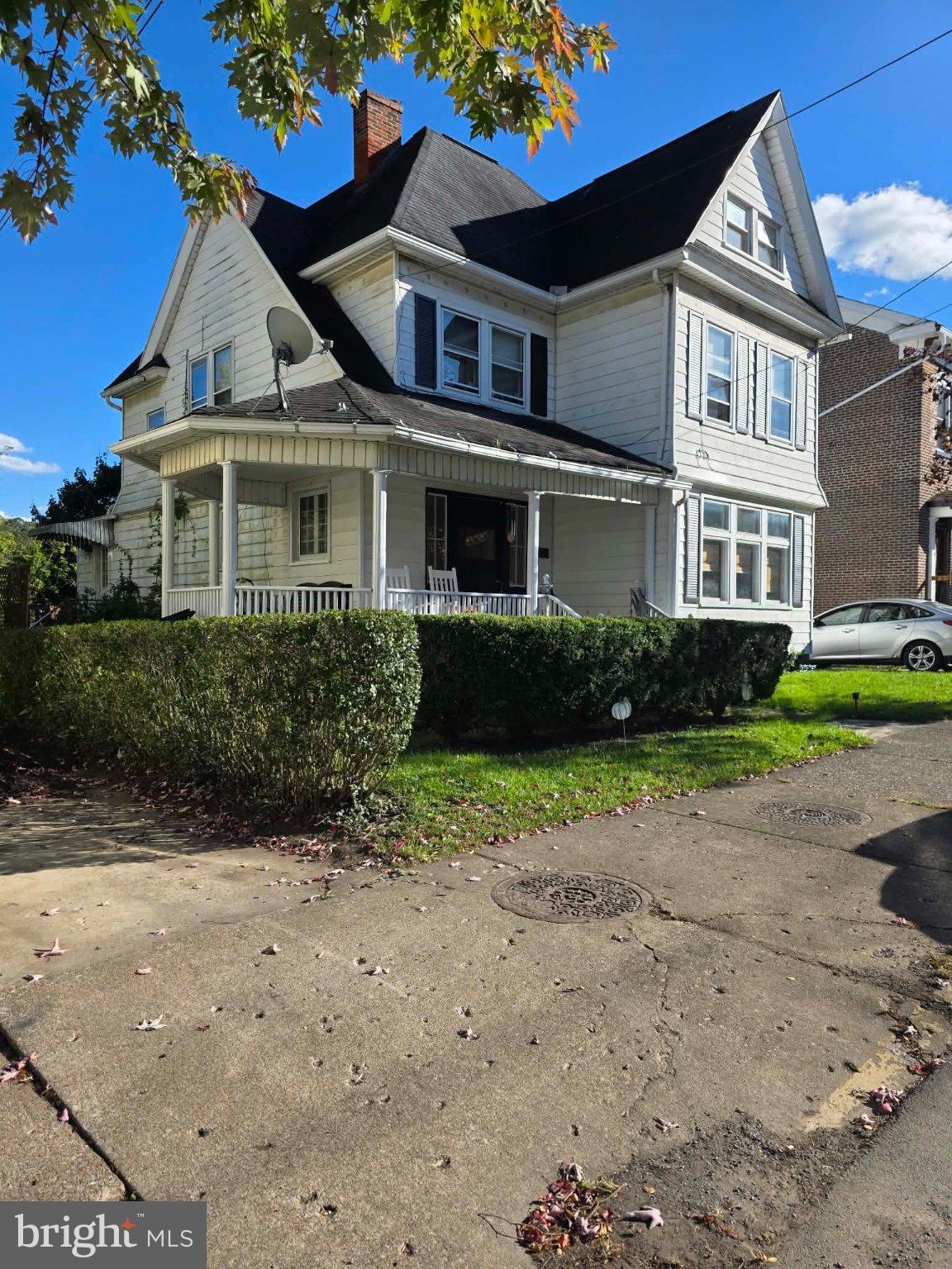 214 2ND STREET