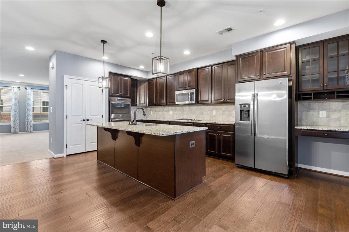 LOUDOUN CROSSING - Residential