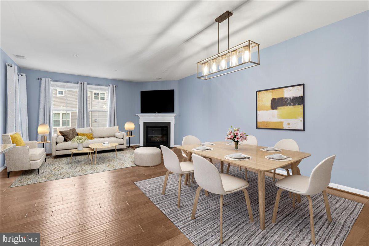 LOUDOUN CROSSING - Residential