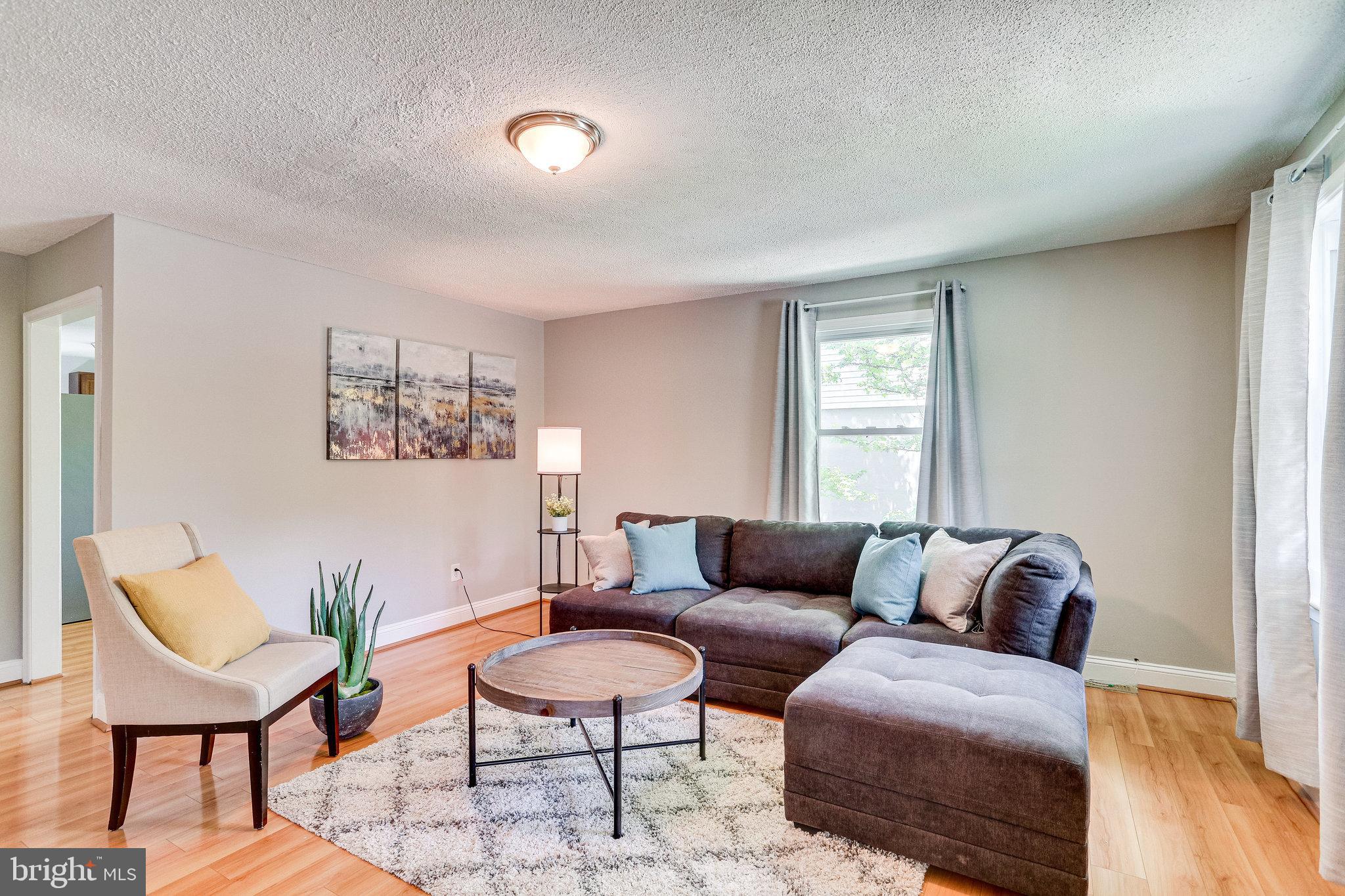 RIVERDALE - Residential