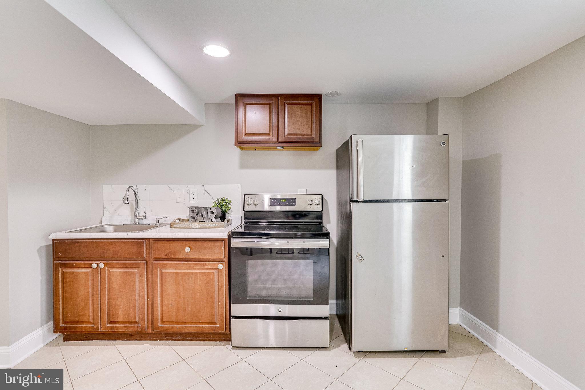 RIVERDALE - Residential