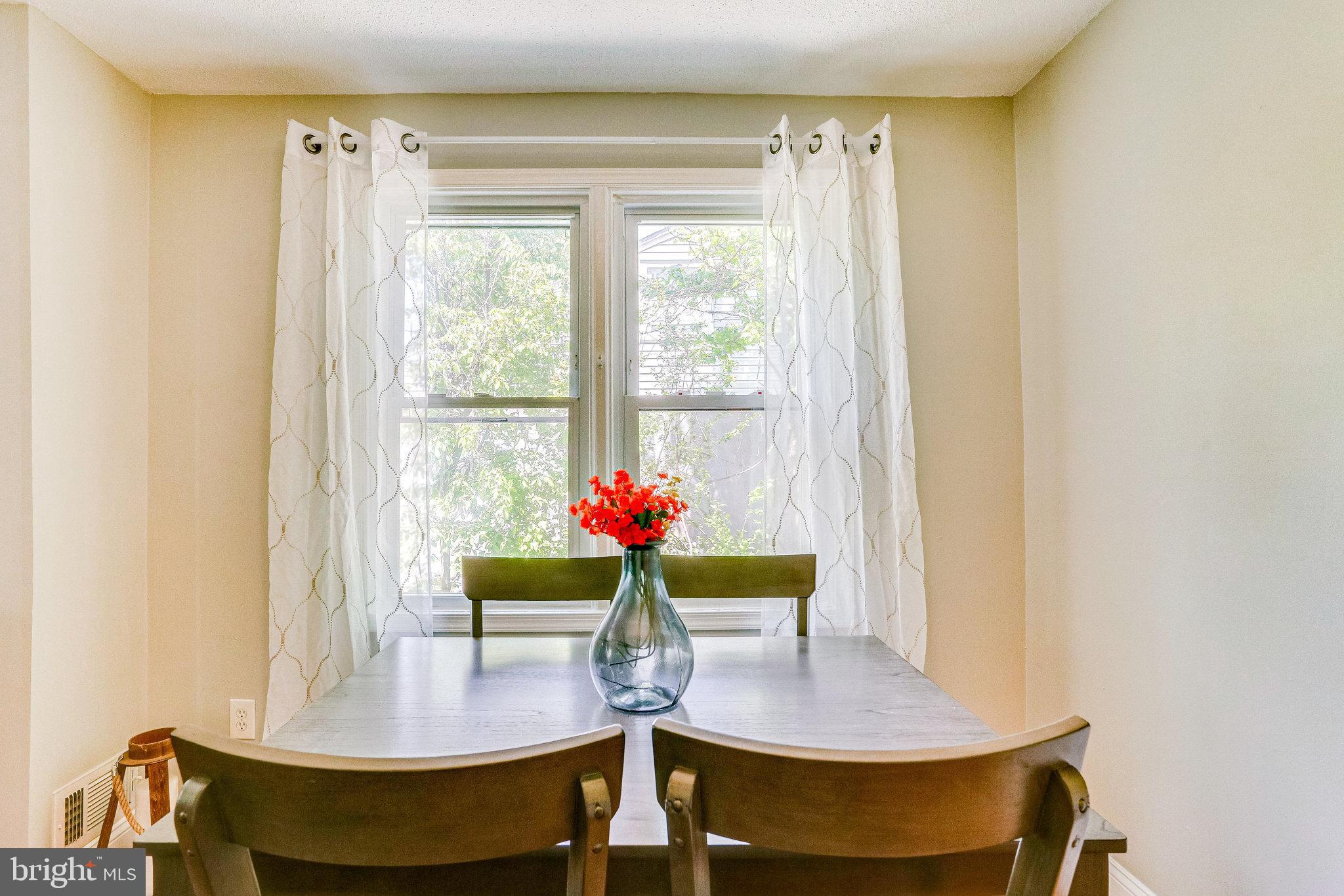 RIVERDALE - Residential