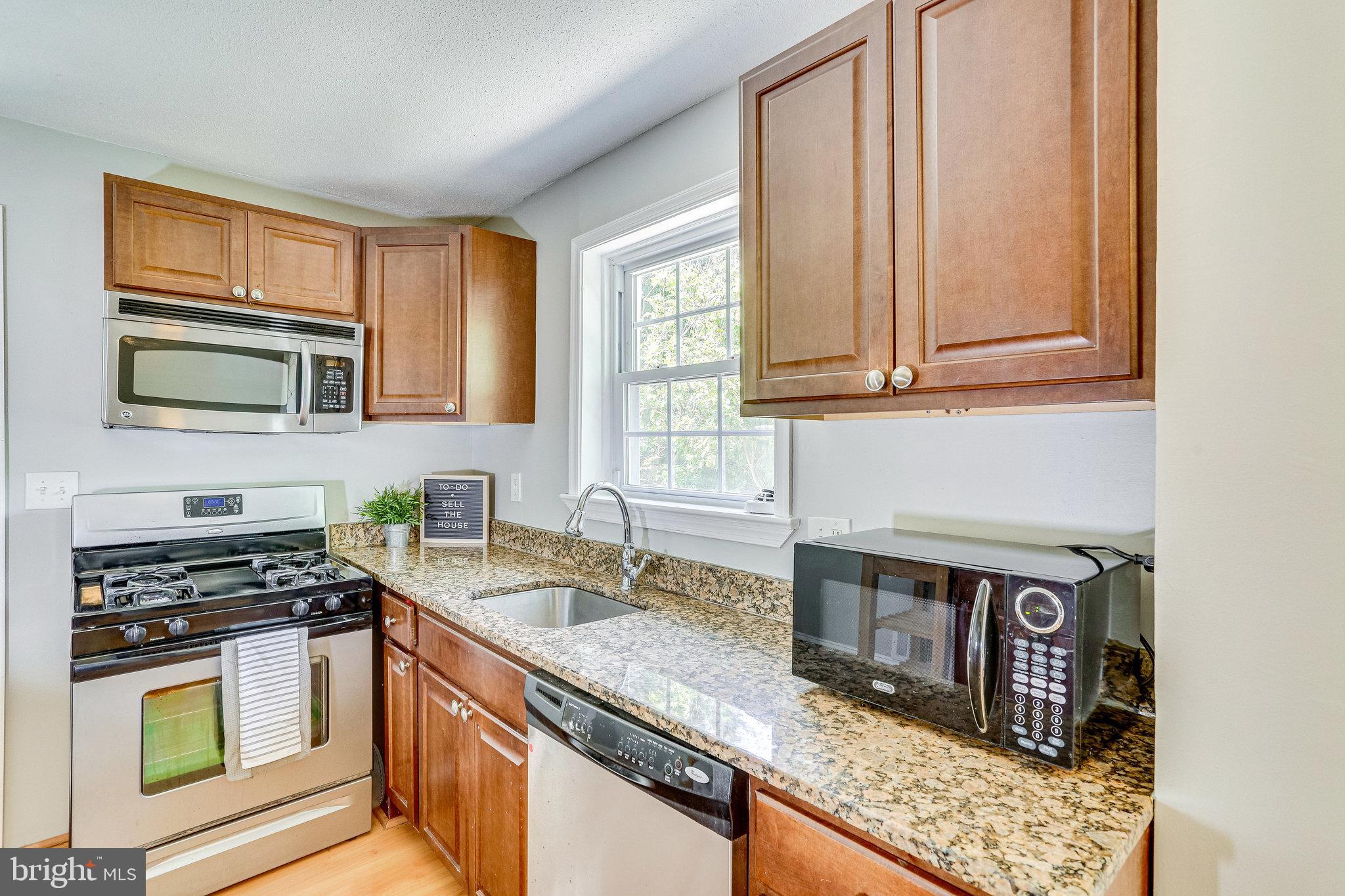 RIVERDALE - Residential