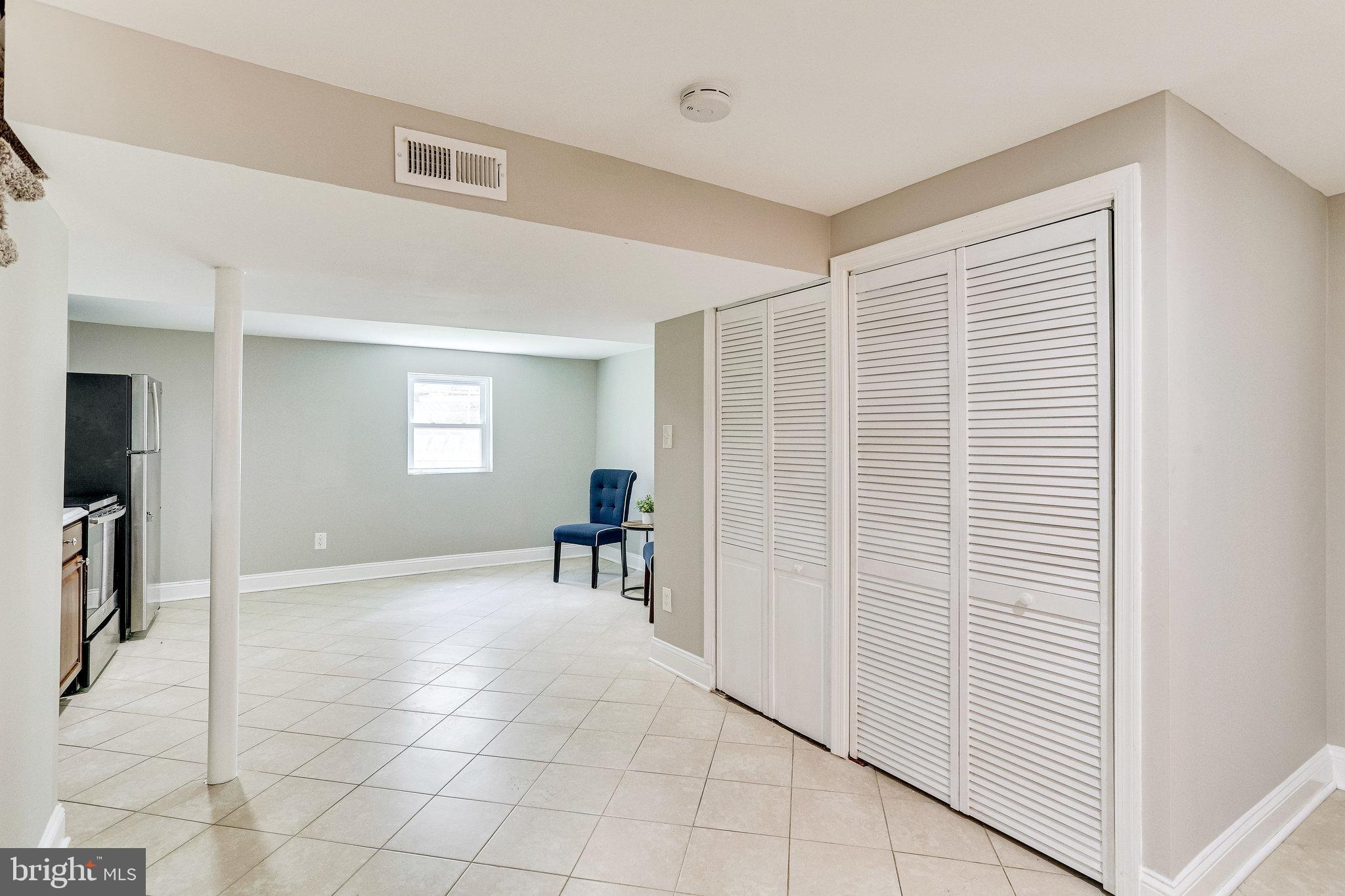 RIVERDALE - Residential