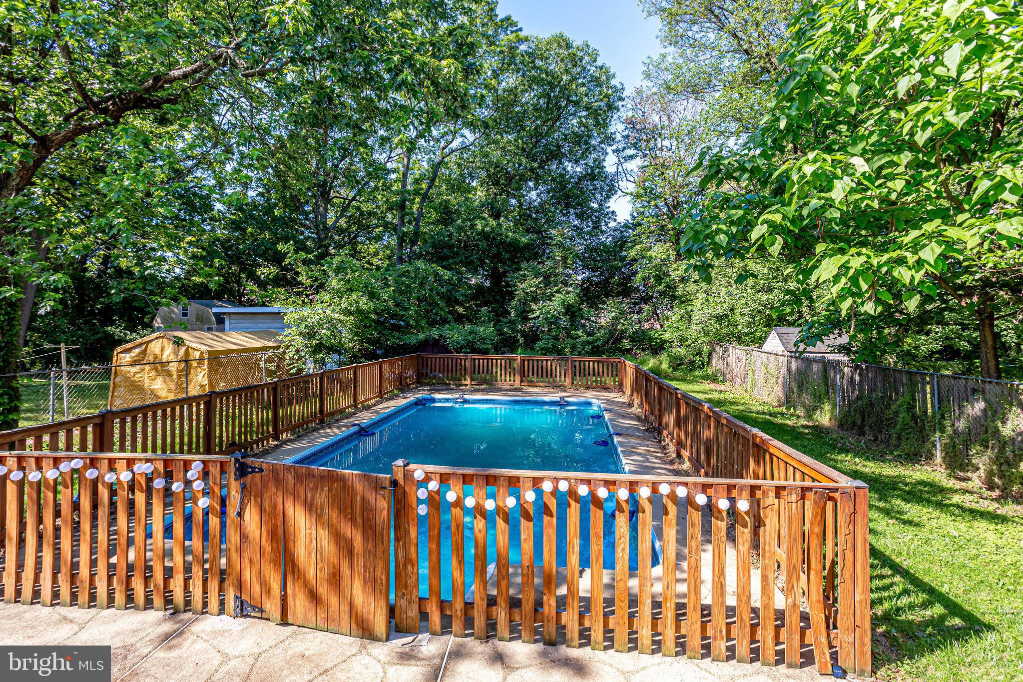 RIVERDALE - Residential