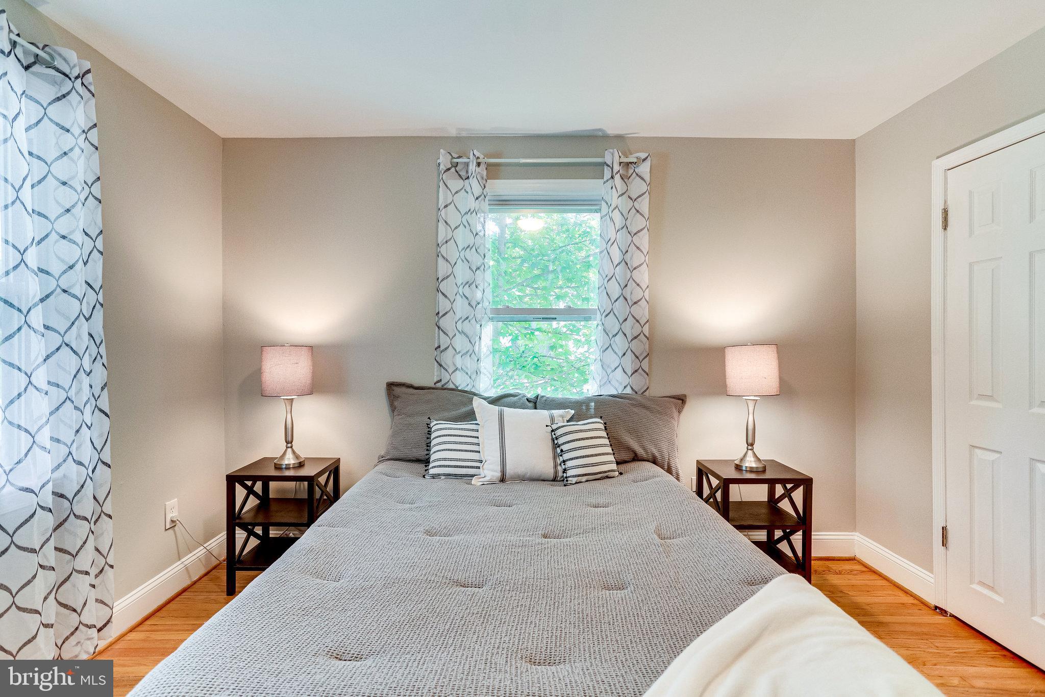 RIVERDALE - Residential