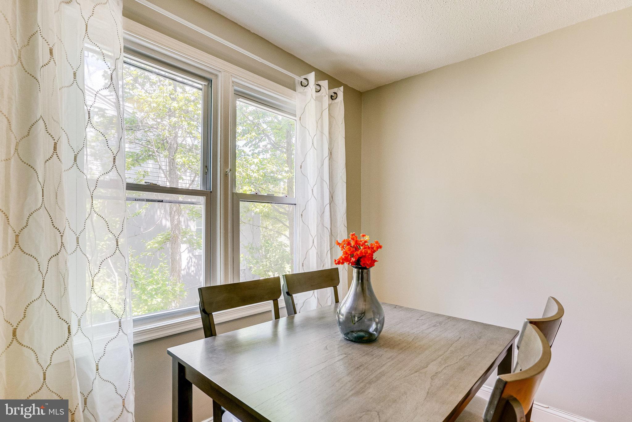 RIVERDALE - Residential