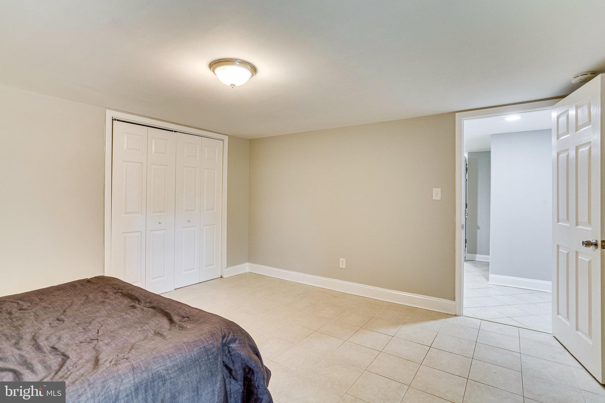 RIVERDALE - Residential