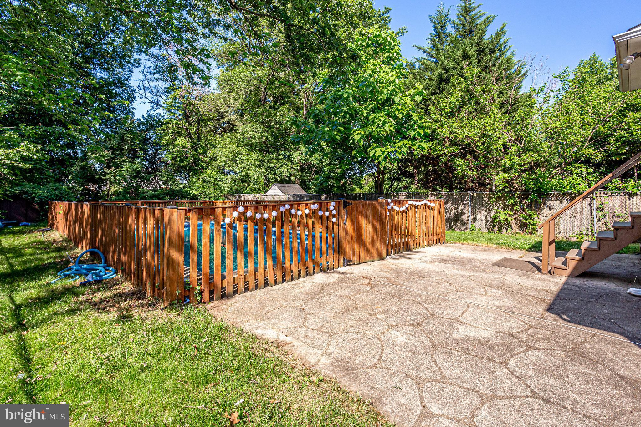 RIVERDALE - Residential