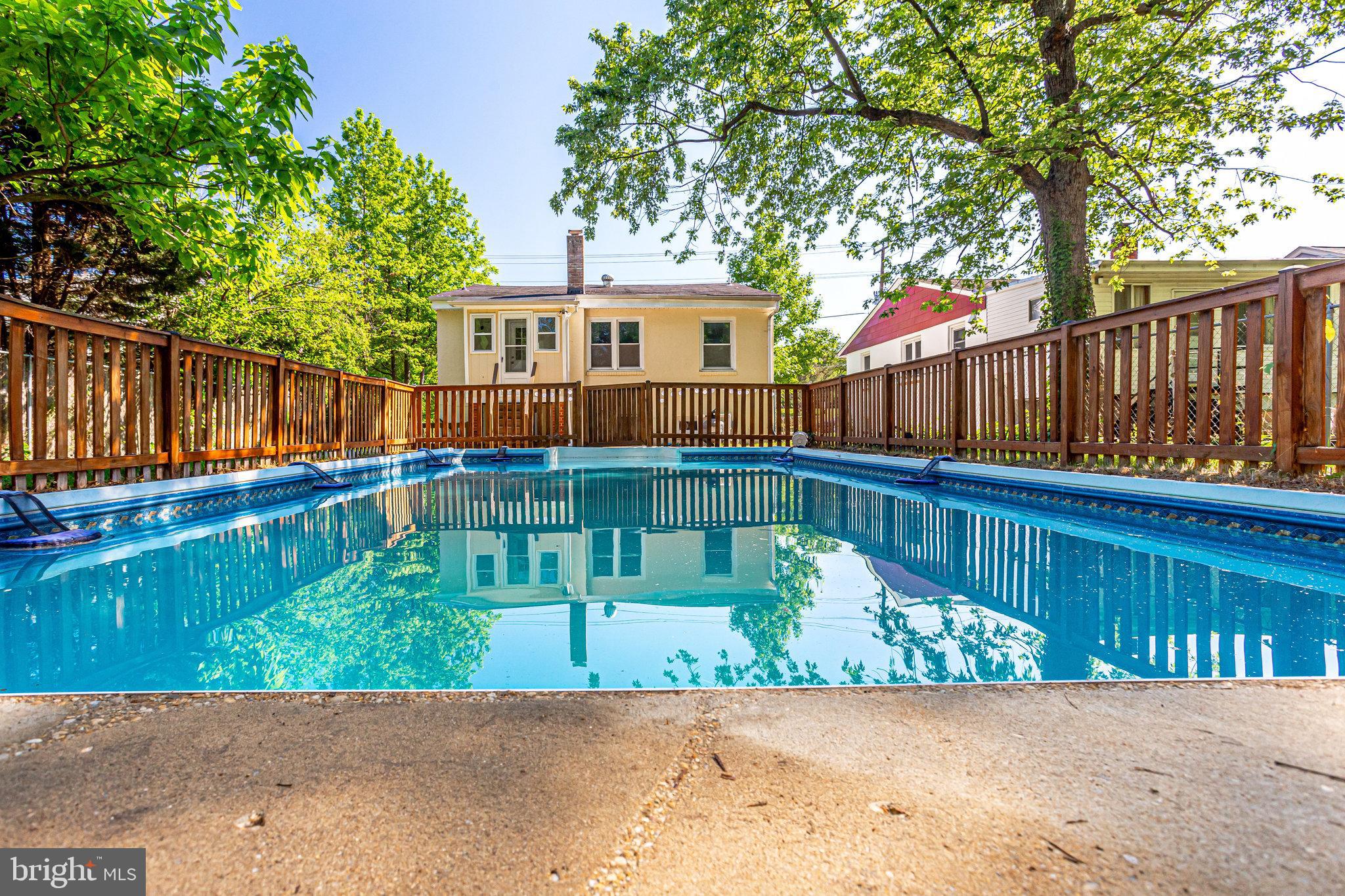 RIVERDALE - Residential