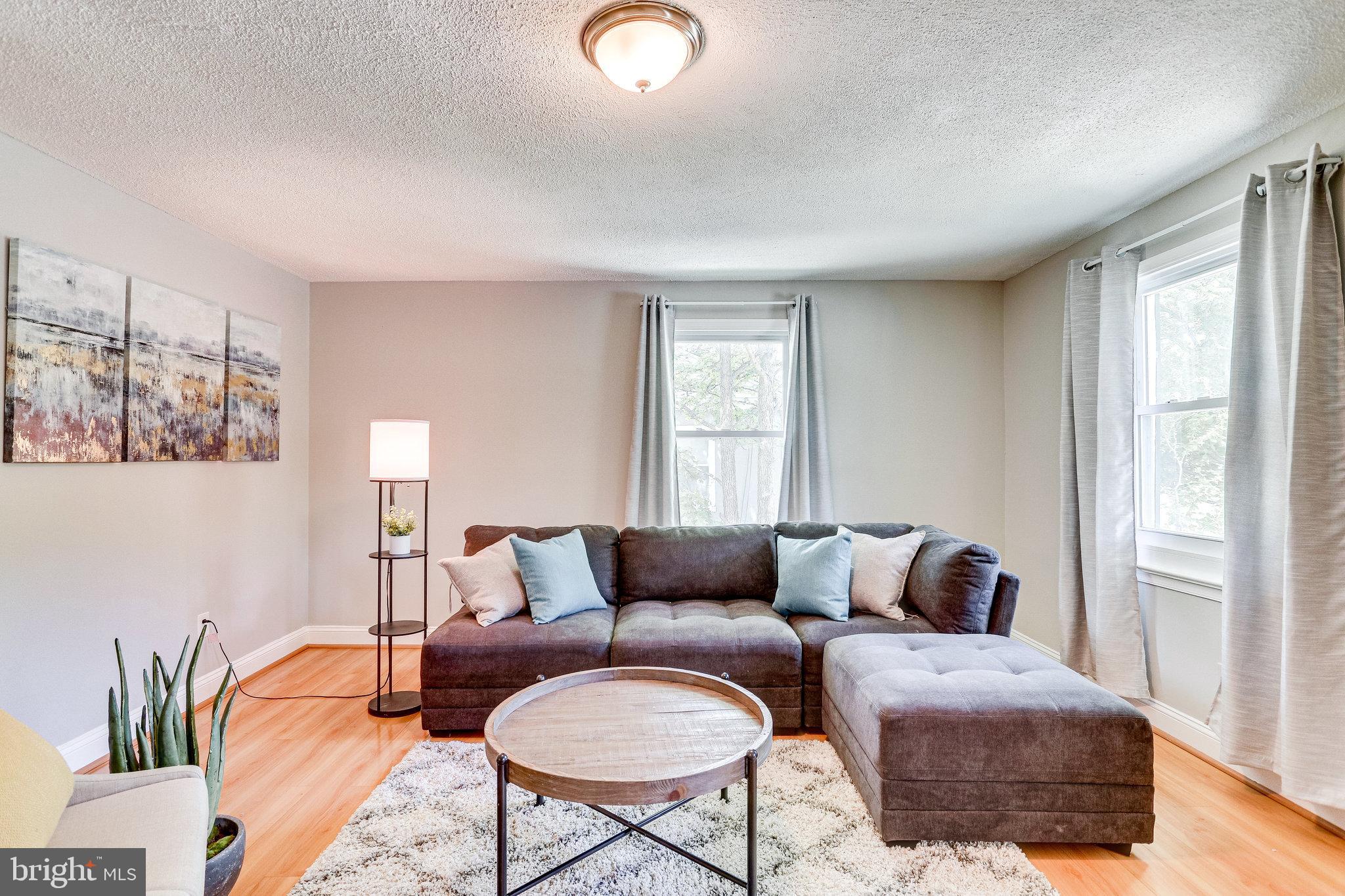 RIVERDALE - Residential