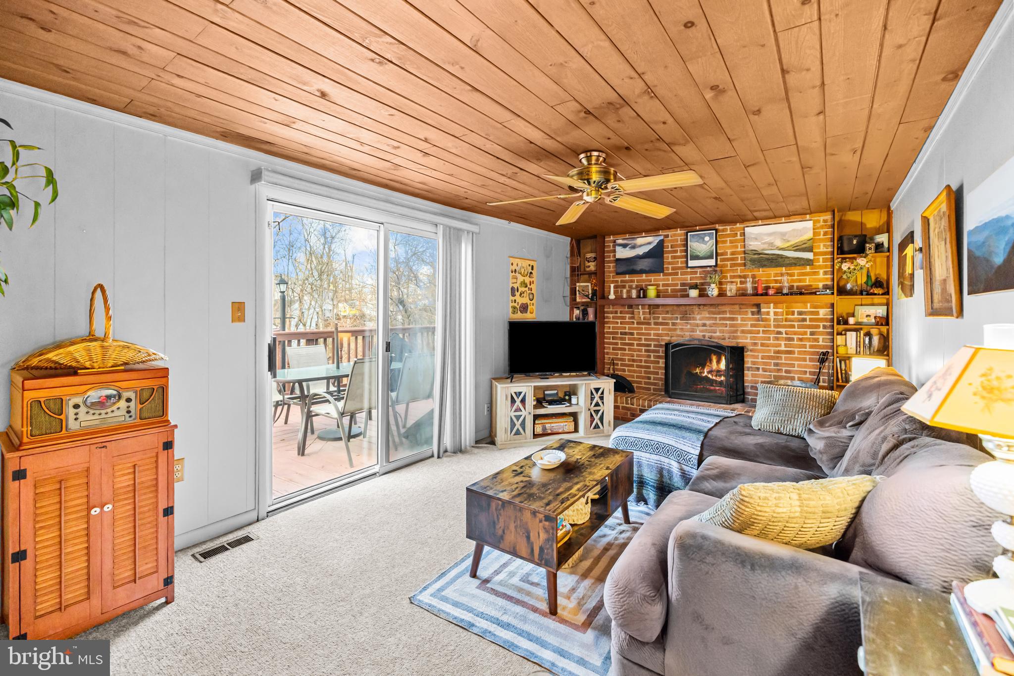 POINT OF WOODS - Residential