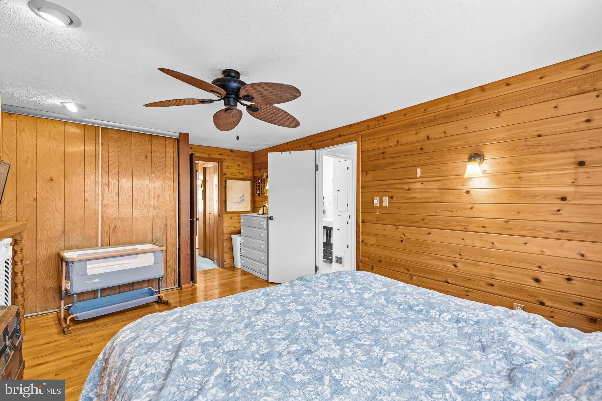 POINT OF WOODS - Residential