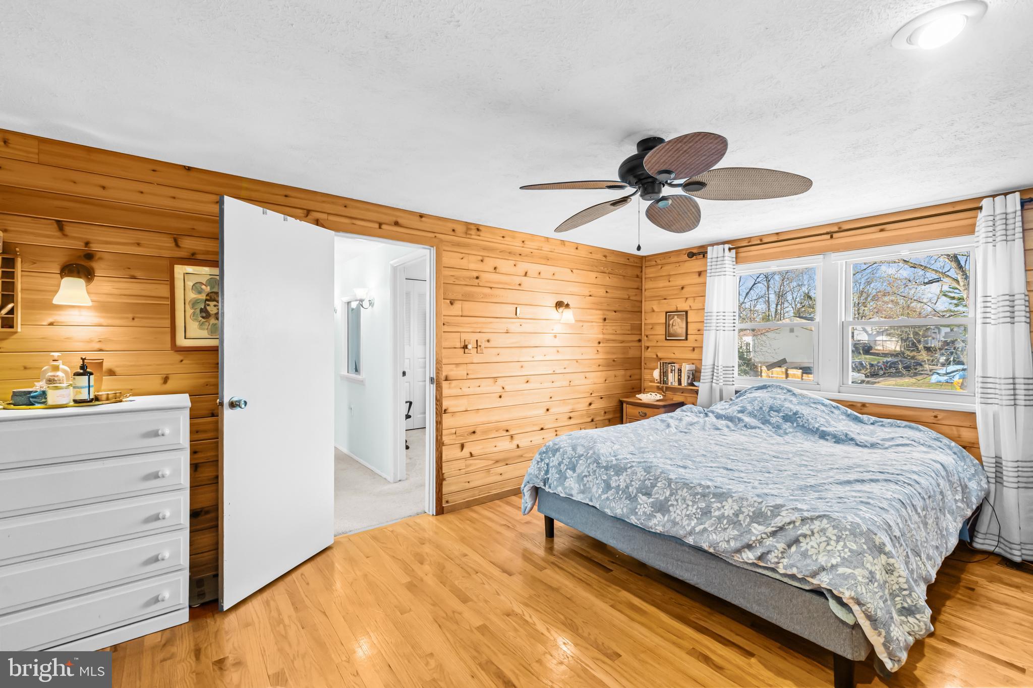 POINT OF WOODS - Residential