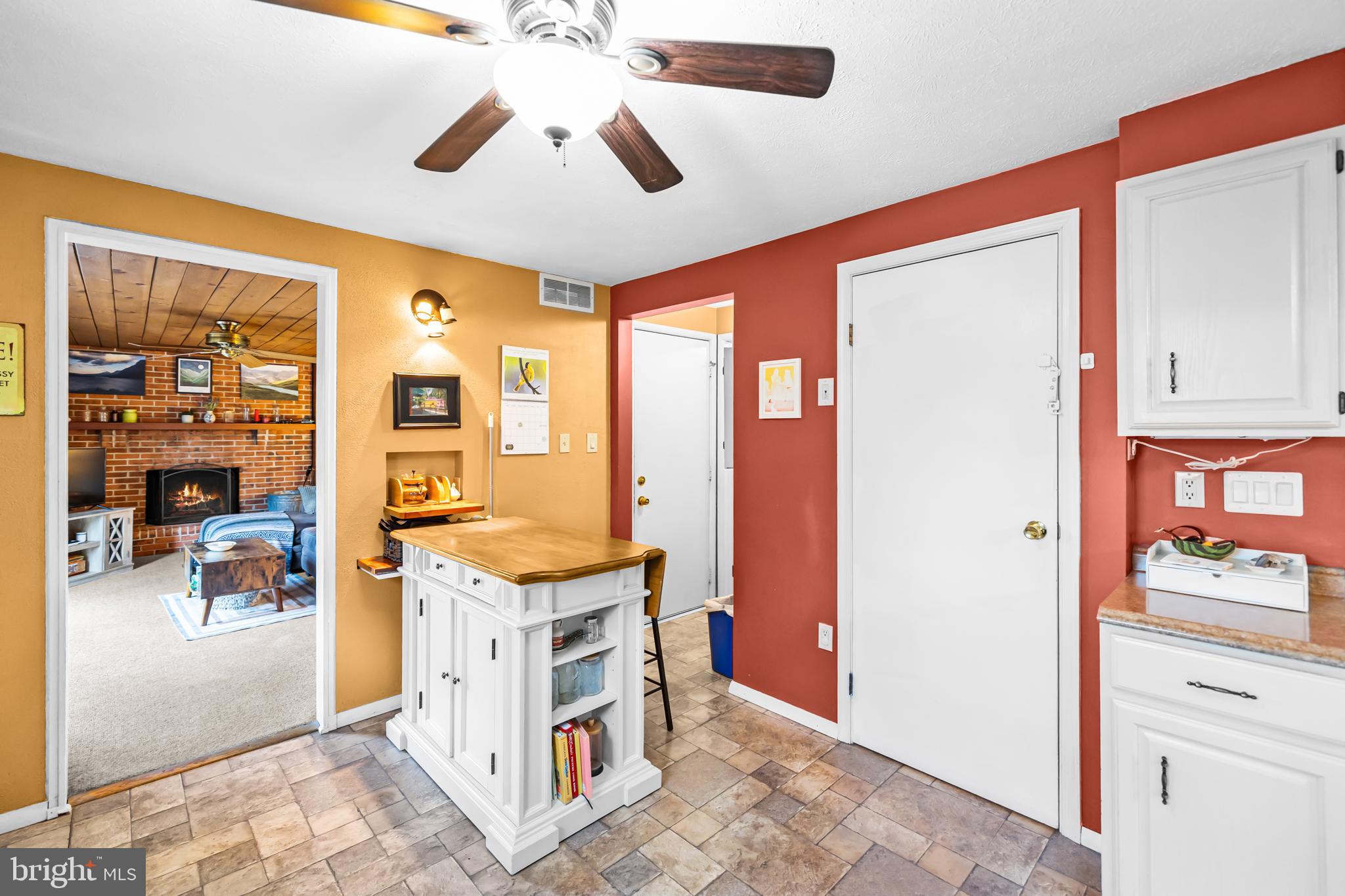 POINT OF WOODS - Residential