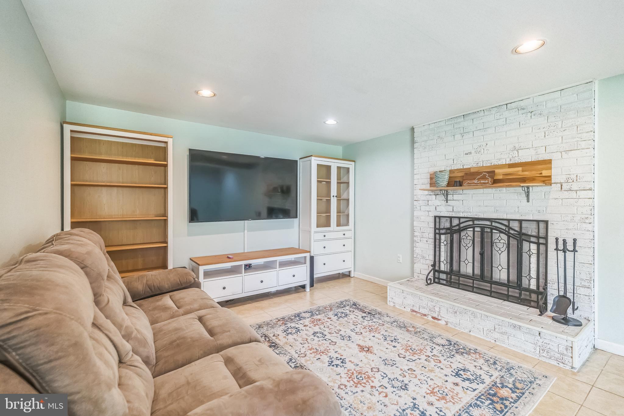 DALE CITY - Residential