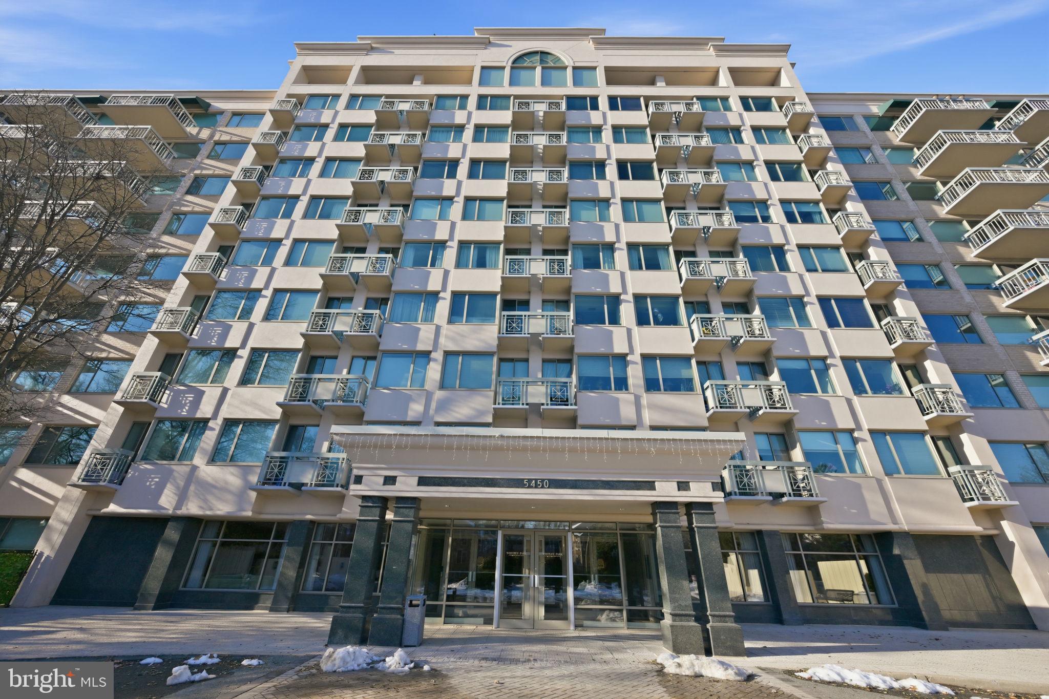 WHITLEY PARK CONDOMINIUM - Residential