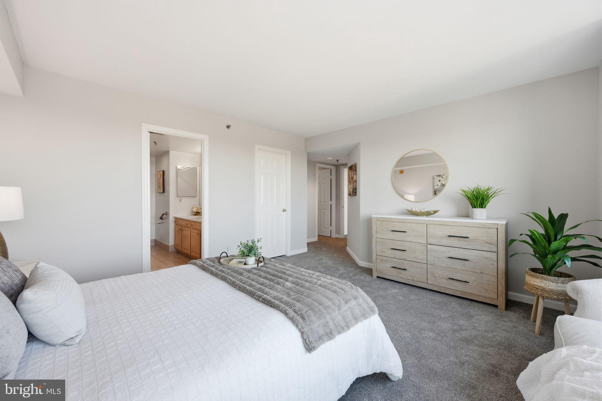 WHITLEY PARK CONDOMINIUM - Residential